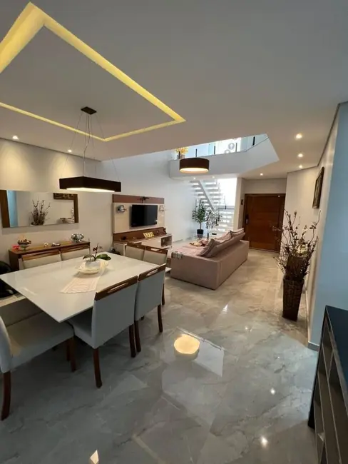 Foto 5 de Casa de Condomínio com 3 quartos à venda, 250m2 em Cézar de Souza, Mogi Das Cruzes - SP