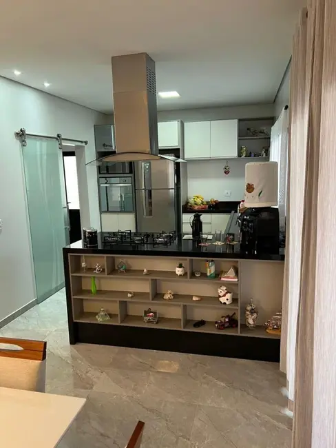 Foto 9 de Casa de Condomínio com 3 quartos à venda, 250m2 em Cézar de Souza, Mogi Das Cruzes - SP