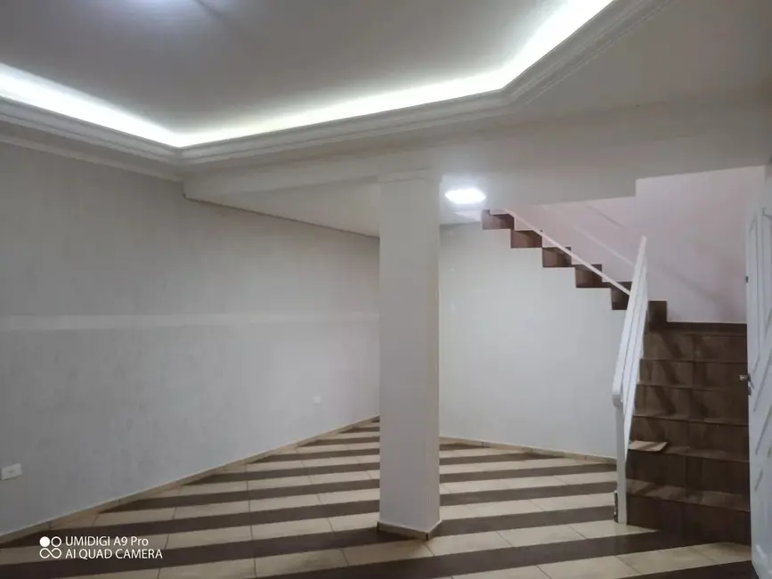 Foto 2 de Sobrado com 3 quartos à venda, 200m2 em Jardim Camila, Mogi Das Cruzes - SP