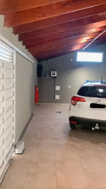 Foto 1 de Sobrado com 3 quartos à venda, 140m2 em Vila Cecília, Mogi Das Cruzes - SP