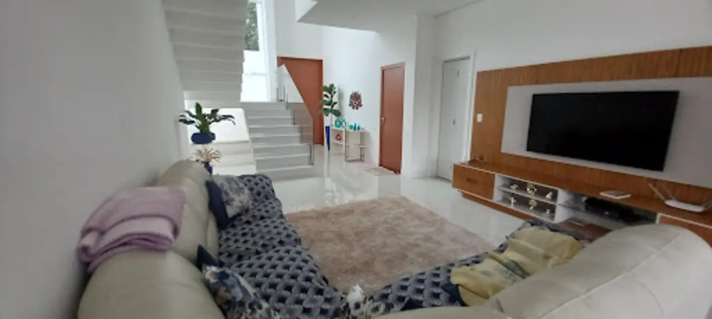 Foto 2 de Casa de Condomínio com 3 quartos à venda, 291m2 em Fazenda Rodeio, Mogi Das Cruzes - SP