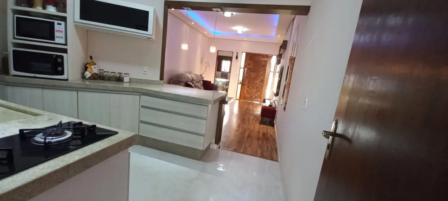 Foto 2 de Casa com 2 quartos à venda, 240m2 em Mogi Moderno, Mogi Das Cruzes - SP
