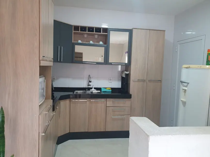 Foto 2 de Sobrado com 3 quartos à venda, 161m2 em Parque Residencial Itapeti, Mogi Das Cruzes - SP