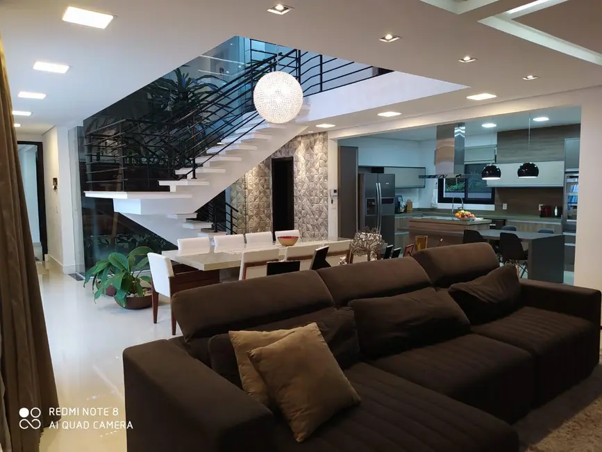 Foto 1 de Casa com 4 quartos à venda, 500m2 em Vila Nova Socorro, Mogi Das Cruzes - SP