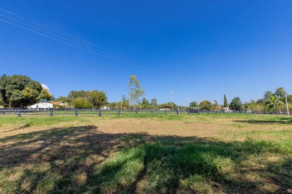 Foto 1 de Fazenda / Haras com 3 quartos à venda, 134200m2 em Sarapui - SP