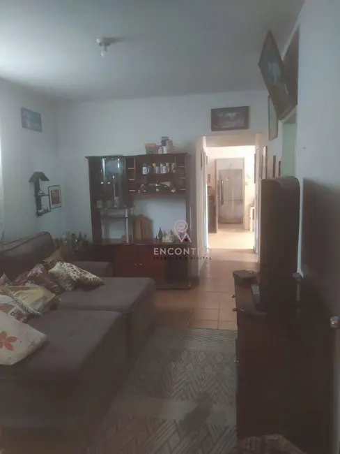 Casa com 7 quartos à venda, 453m2 em Santa Isabel, Resende - RJ - imagem 6 Foto 6 de Casa com 7 quartos à venda, 453m2 em Santa Isabel, Resende - RJ