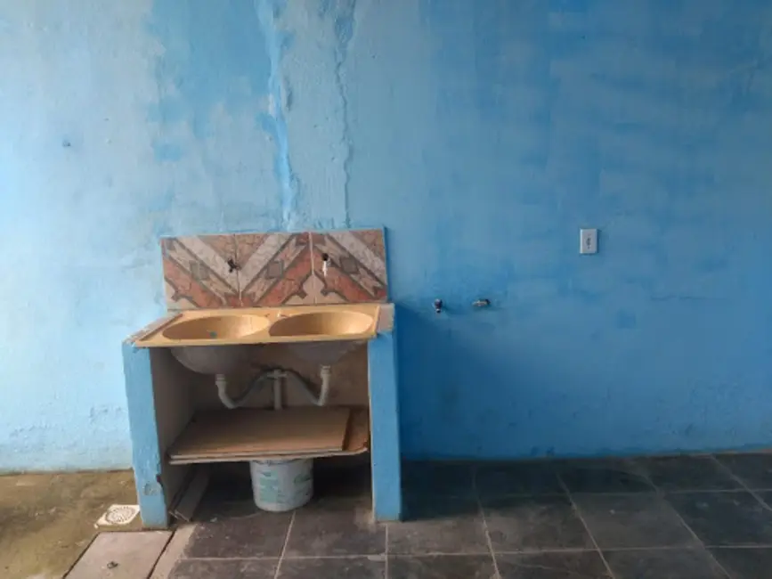 Casa com 4 quartos à venda, 252m2 em Jardim Alegria, Resende - RJ - imagem 6 Foto 6 de Casa com 4 quartos à venda, 252m2 em Jardim Alegria, Resende - RJ