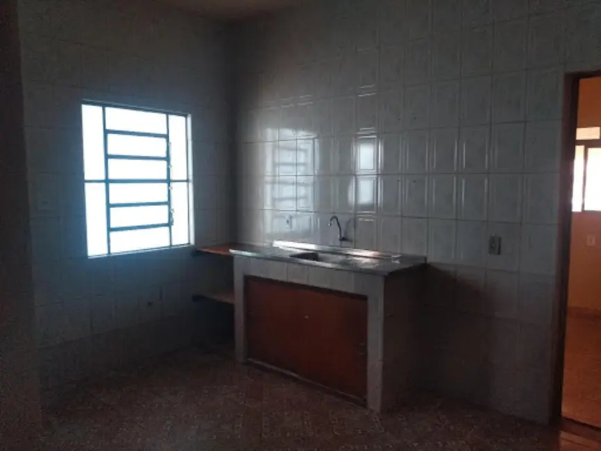 Foto 2 de Casa com 4 quartos à venda, 252m2 em Jardim Alegria, Resende - RJ