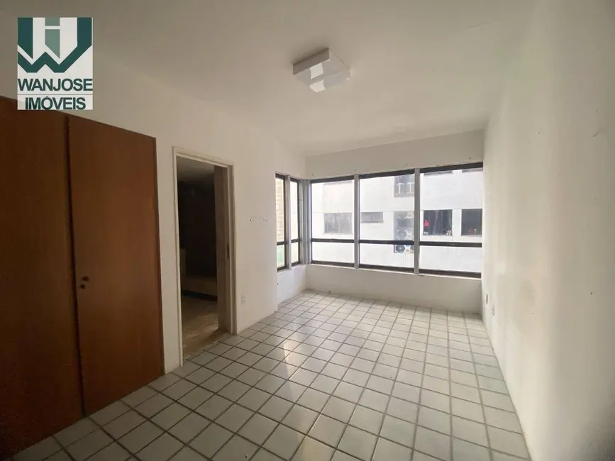 Foto 14 de Apartamento com 4 quartos à venda, 267m2 em Boa Viagem, Recife - PE