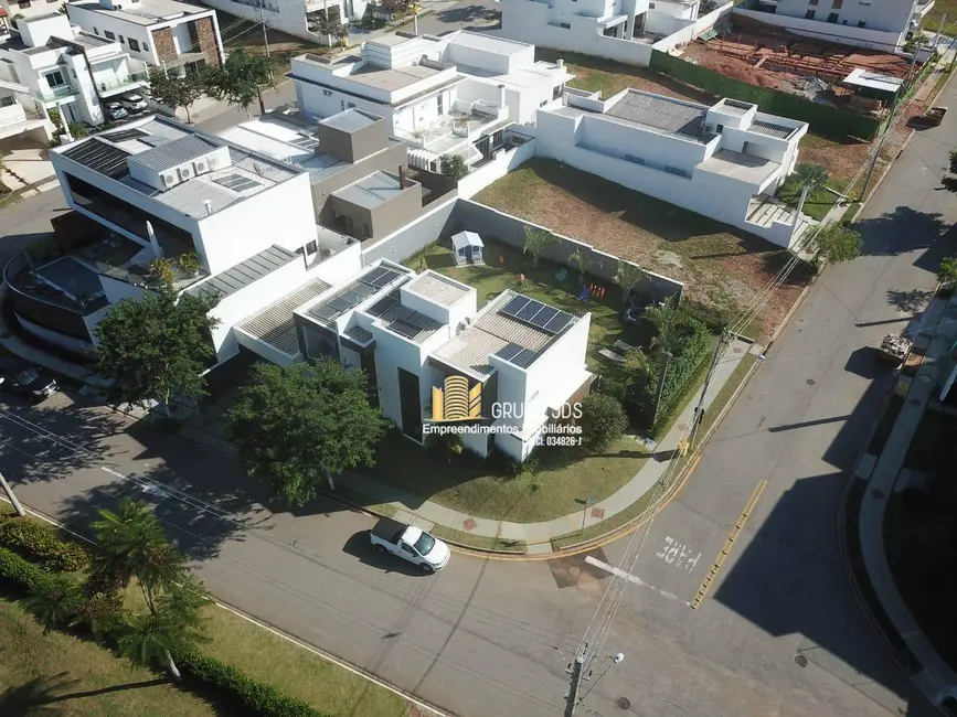 Casa com 3 quartos à venda, 609m2 em Sorocaba - SP - imagem 2 Foto 2 de Casa com 3 quartos à venda, 609m2 em Sorocaba - SP