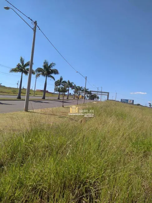 Foto 3 de Terreno / Lote à venda, 258m2 em Salto De Pirapora - SP