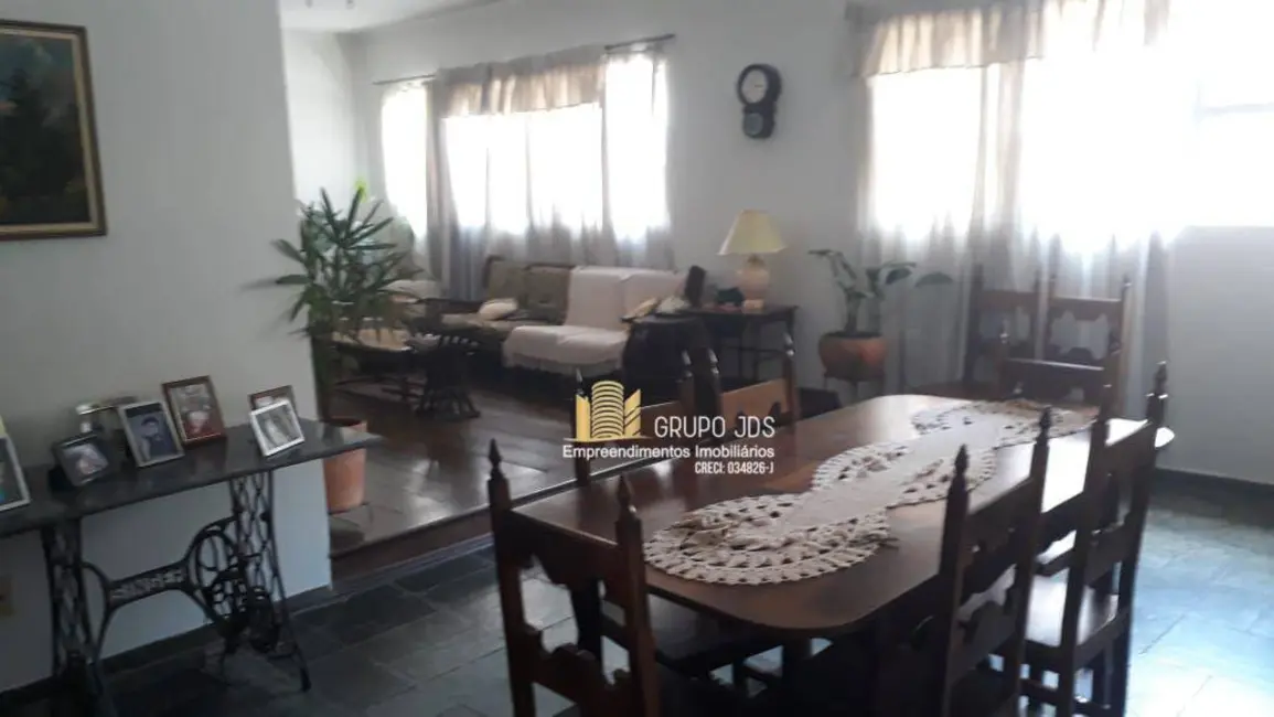 Casa com 3 quartos à venda, 245m2 em Centro, Sorocaba - SP - imagem 5 Foto 5 de Casa com 3 quartos à venda, 245m2 em Centro, Sorocaba - SP