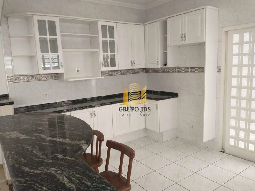 Casa com 3 quartos à venda, 240m2 em Jardim Maria Antônia Prado, Sorocaba - SP - imagem 6 Foto 6 de Casa com 3 quartos à venda, 240m2 em Jardim Maria Antônia Prado, Sorocaba - SP
