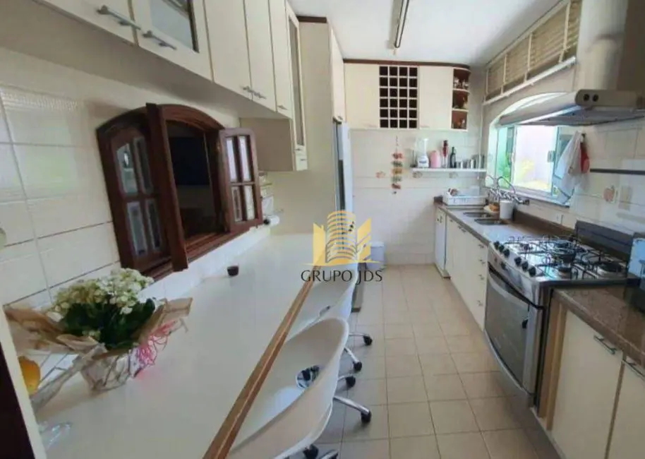 Casa com 3 quartos à venda, 720m2 em Jardim Simus, Sorocaba - SP - imagem 7 Foto 7 de Casa com 3 quartos à venda, 720m2 em Jardim Simus, Sorocaba - SP