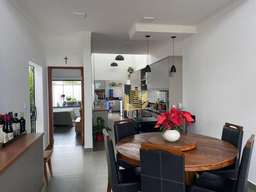 Casa com 3 quartos à venda, 160m2 em Jardim Novo Horizonte, Sorocaba - SP - imagem 4 Foto 4 de Casa com 3 quartos à venda, 160m2 em Jardim Novo Horizonte, Sorocaba - SP