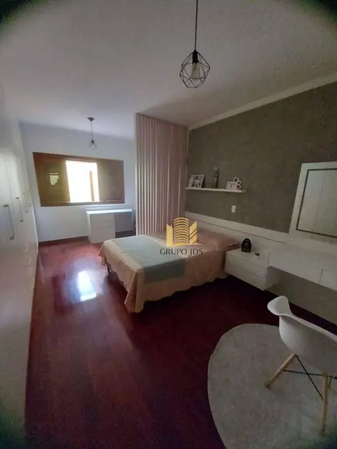 Foto 9 de Casa com 4 quartos à venda, 366m2 em Jardim Paraíso, Votorantim - SP