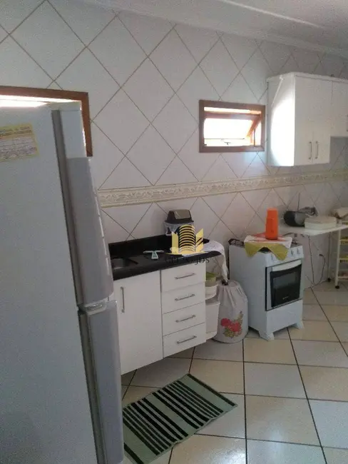 Sobrado com 3 quartos à venda, 200m2 em Wanel Ville, Sorocaba - SP - imagem 8 Foto 8 de Sobrado com 3 quartos à venda, 200m2 em Wanel Ville, Sorocaba - SP