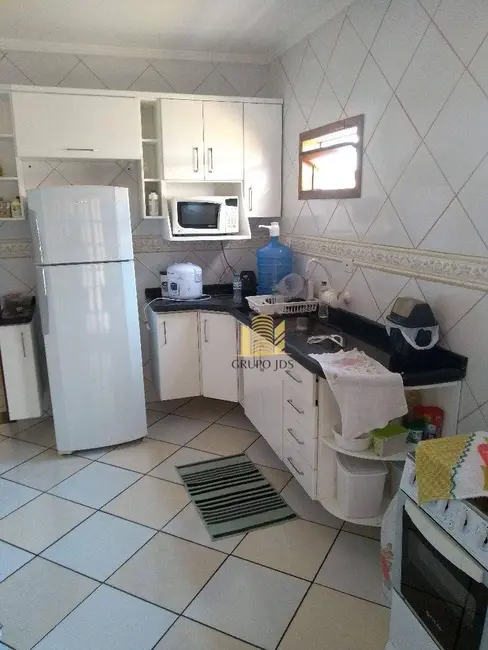 Sobrado com 3 quartos à venda, 200m2 em Wanel Ville, Sorocaba - SP - imagem 7 Foto 7 de Sobrado com 3 quartos à venda, 200m2 em Wanel Ville, Sorocaba - SP
