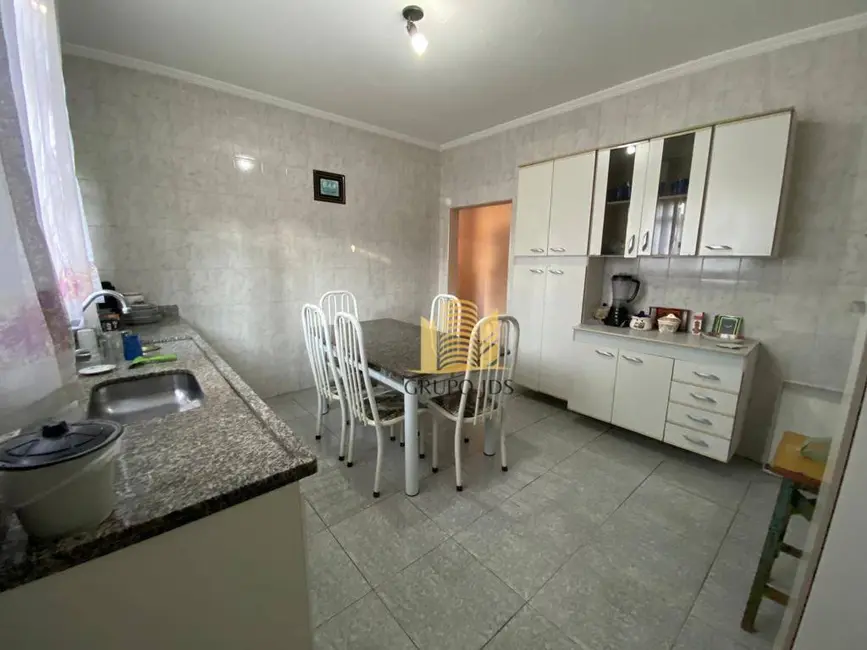 Casa com 2 quartos à venda, 400m2 em Vila Barão, Sorocaba - SP - imagem 8 Foto 8 de Casa com 2 quartos à venda, 400m2 em Vila Barão, Sorocaba - SP