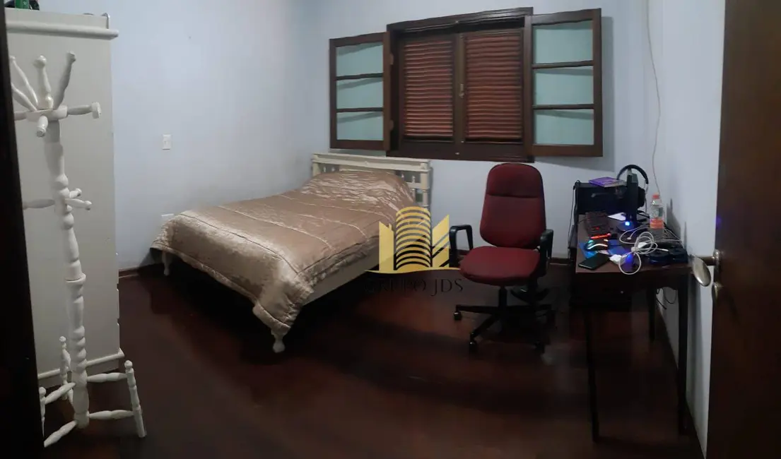 Casa com 3 quartos à venda, 320m2 em Jardim São Carlos, Sorocaba - SP - imagem 8 Foto 8 de Casa com 3 quartos à venda, 320m2 em Jardim São Carlos, Sorocaba - SP