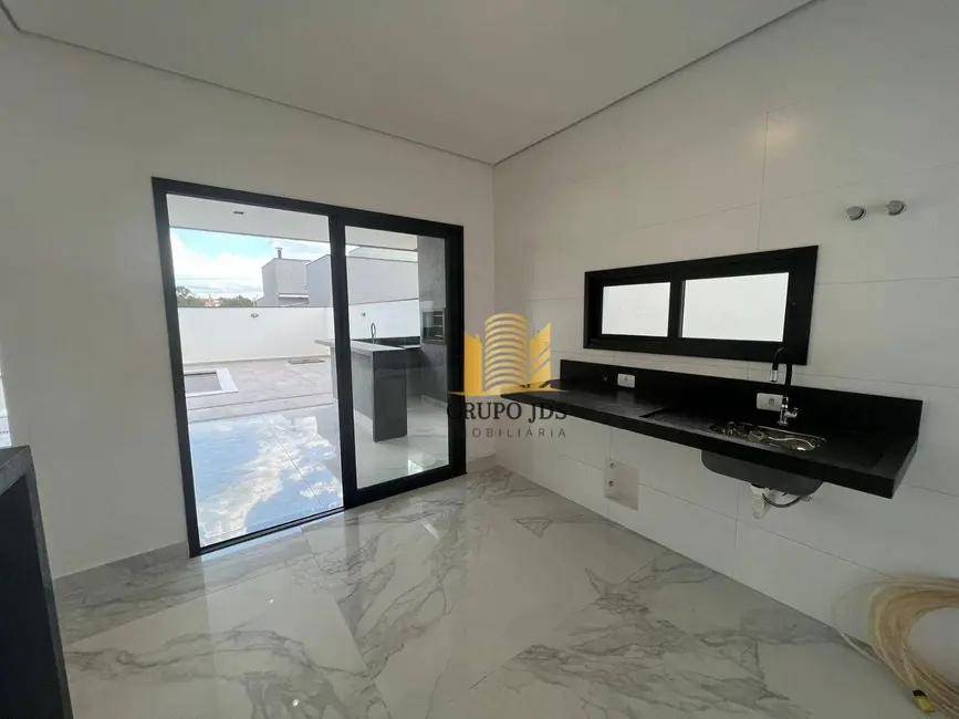 Sobrado com 3 quartos à venda, 200m2 em Wanel Ville, Sorocaba - SP - imagem 7 Foto 7 de Sobrado com 3 quartos à venda, 200m2 em Wanel Ville, Sorocaba - SP