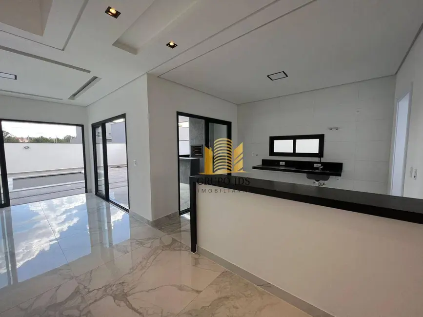 Sobrado com 3 quartos à venda, 200m2 em Wanel Ville, Sorocaba - SP - imagem 4 Foto 4 de Sobrado com 3 quartos à venda, 200m2 em Wanel Ville, Sorocaba - SP
