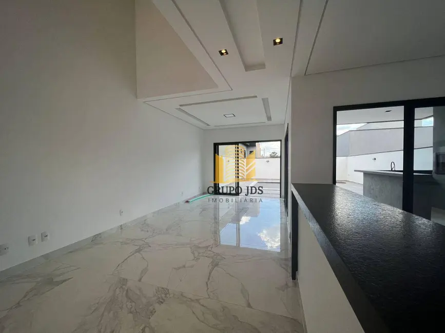 Sobrado com 3 quartos à venda, 200m2 em Wanel Ville, Sorocaba - SP - imagem 5 Foto 5 de Sobrado com 3 quartos à venda, 200m2 em Wanel Ville, Sorocaba - SP