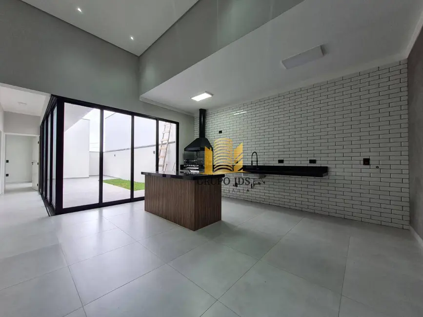 Casa com 3 quartos à venda, 200m2 em Wanel Ville, Sorocaba - SP - imagem 3 Foto 3 de Casa com 3 quartos à venda, 200m2 em Wanel Ville, Sorocaba - SP