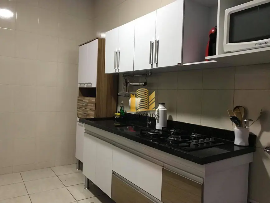 Sobrado com 3 quartos à venda, 200m2 em Wanel Ville, Sorocaba - SP - imagem 5 Foto 5 de Sobrado com 3 quartos à venda, 200m2 em Wanel Ville, Sorocaba - SP