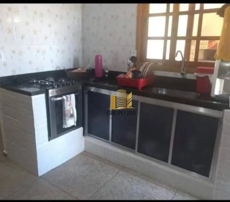 Chácara com 3 quartos à venda, 1000m2 em Sarapui - SP - imagem 5 Foto 5 de Chácara com 3 quartos à venda, 1000m2 em Sarapui - SP