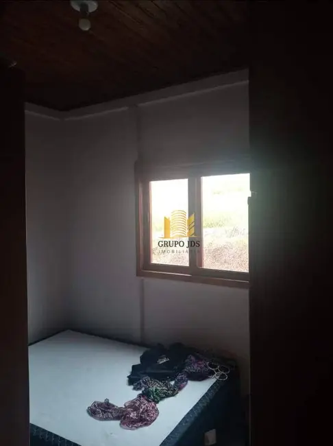 Chácara com 3 quartos à venda, 1000m2 em Sarapui - SP - imagem 6 Foto 6 de Chácara com 3 quartos à venda, 1000m2 em Sarapui - SP