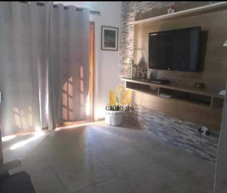 Chácara com 3 quartos à venda, 1000m2 em Sarapui - SP - imagem 4 Foto 4 de Chácara com 3 quartos à venda, 1000m2 em Sarapui - SP