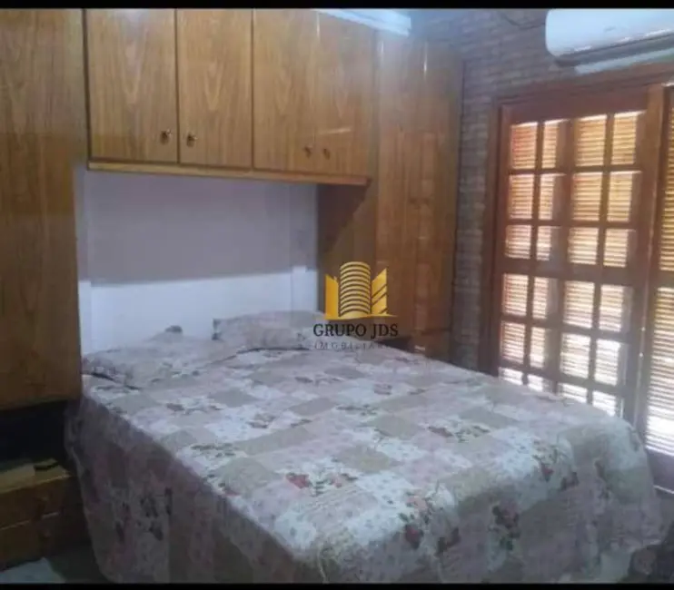 Chácara com 3 quartos à venda, 1000m2 em Sarapui - SP - imagem 8 Foto 8 de Chácara com 3 quartos à venda, 1000m2 em Sarapui - SP