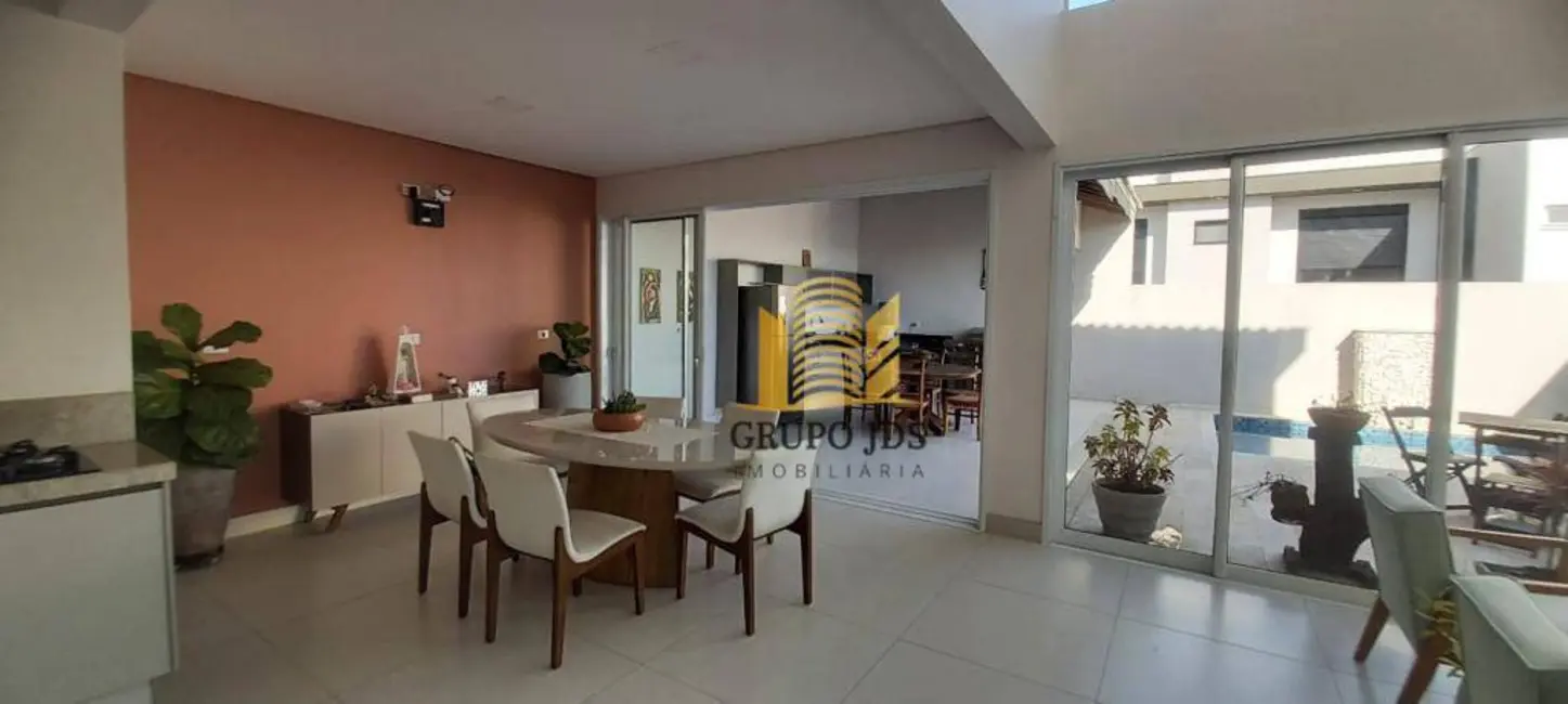 Foto 5 de Sobrado com 3 quartos à venda, 250m2 em Aparecidinha, Sorocaba - SP