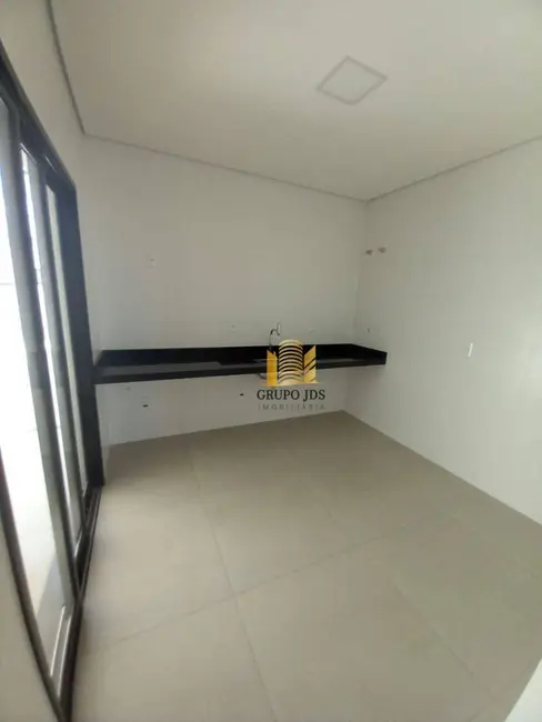 Casa com 3 quartos à venda, 200m2 em Wanel Ville, Sorocaba - SP - imagem 3 Foto 3 de Casa com 3 quartos à venda, 200m2 em Wanel Ville, Sorocaba - SP