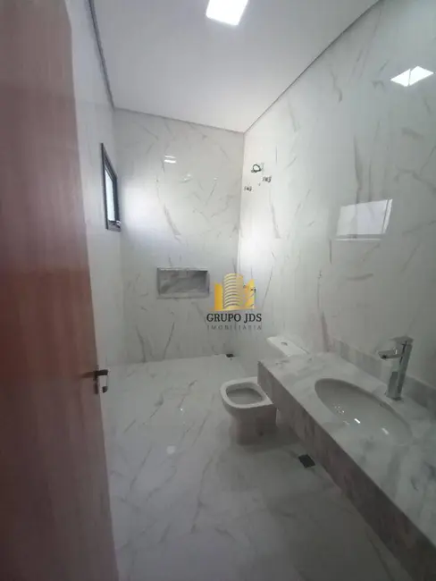 Casa com 3 quartos à venda, 200m2 em Wanel Ville, Sorocaba - SP - imagem 9 Foto 9 de Casa com 3 quartos à venda, 200m2 em Wanel Ville, Sorocaba - SP