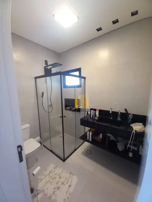 Casa com 3 quartos à venda, 200m2 em Wanel Ville, Sorocaba - SP - imagem 6 Foto 6 de Casa com 3 quartos à venda, 200m2 em Wanel Ville, Sorocaba - SP