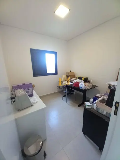 Casa com 3 quartos à venda, 200m2 em Wanel Ville, Sorocaba - SP - imagem 5 Foto 5 de Casa com 3 quartos à venda, 200m2 em Wanel Ville, Sorocaba - SP