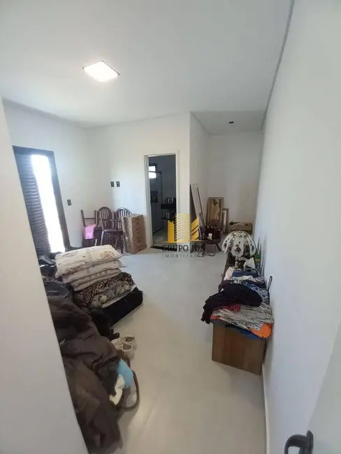 Casa com 3 quartos à venda, 200m2 em Wanel Ville, Sorocaba - SP - imagem 8 Foto 8 de Casa com 3 quartos à venda, 200m2 em Wanel Ville, Sorocaba - SP