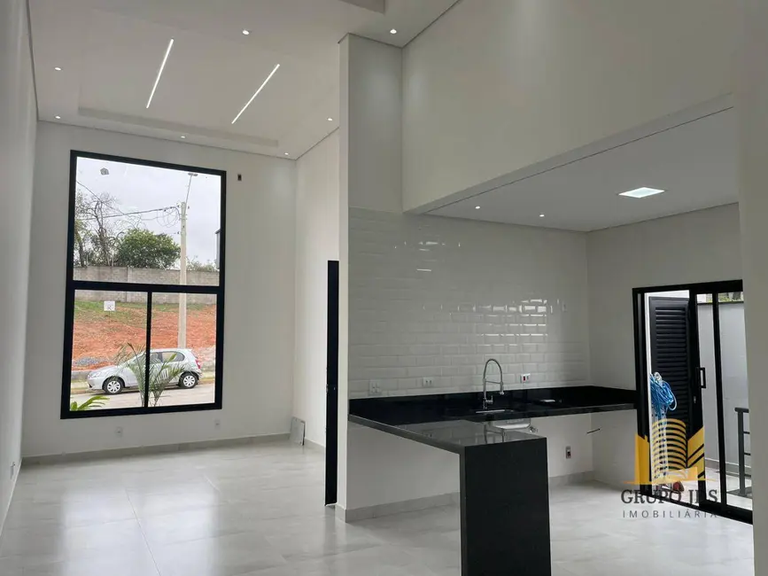 Casa com 3 quartos à venda, 200m2 em Wanel Ville, Sorocaba - SP - imagem 3 Foto 3 de Casa com 3 quartos à venda, 200m2 em Wanel Ville, Sorocaba - SP