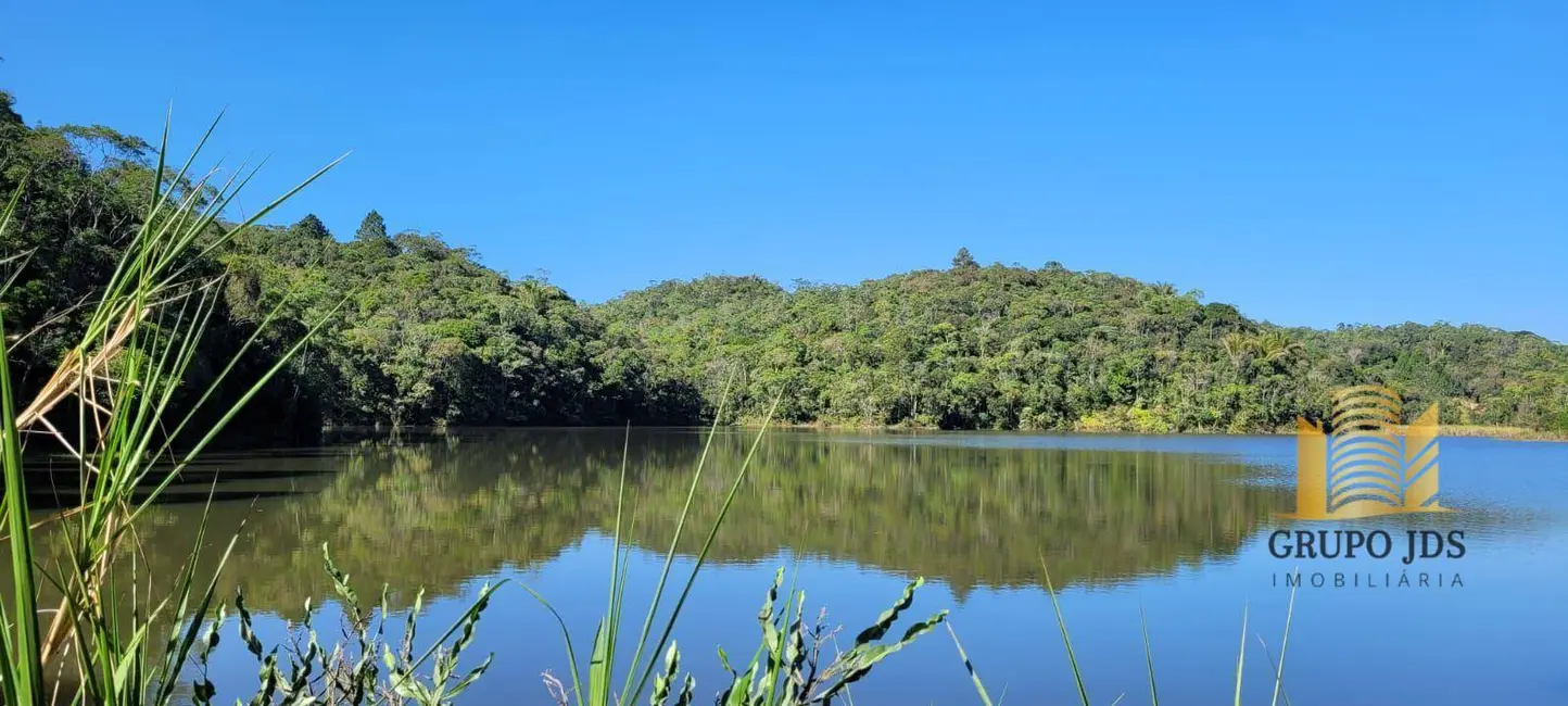 Foto 1 de Terreno / Lote à venda, 31000m2 em Tapirai - SP