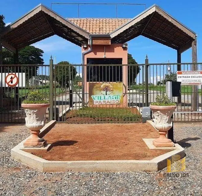 Foto 1 de Terreno / Lote à venda, 1000m2 em Capela Do Alto - SP