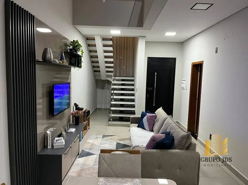 Sobrado com 3 quartos à venda, 154m2 em Horto Florestal, Sorocaba - SP - imagem 3 Foto 3 de Sobrado com 3 quartos à venda, 154m2 em Horto Florestal, Sorocaba - SP