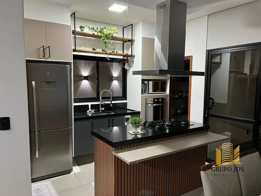 Sobrado com 3 quartos à venda, 154m2 em Horto Florestal, Sorocaba - SP - imagem 5 Foto 5 de Sobrado com 3 quartos à venda, 154m2 em Horto Florestal, Sorocaba - SP