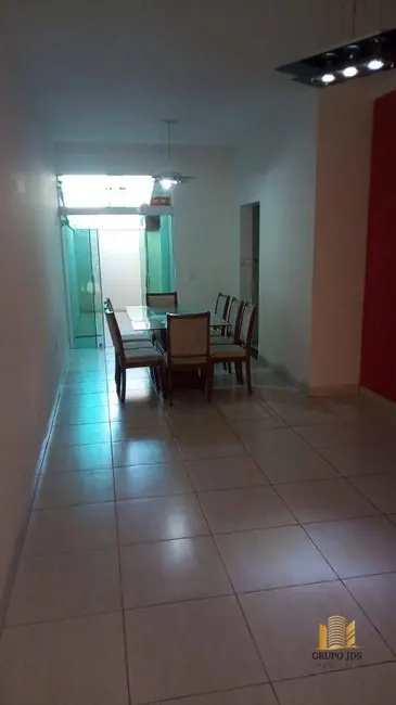 Casa com 3 quartos à venda, 154m2 em Horto Florestal, Sorocaba - SP - imagem 3 Foto 3 de Casa com 3 quartos à venda, 154m2 em Horto Florestal, Sorocaba - SP