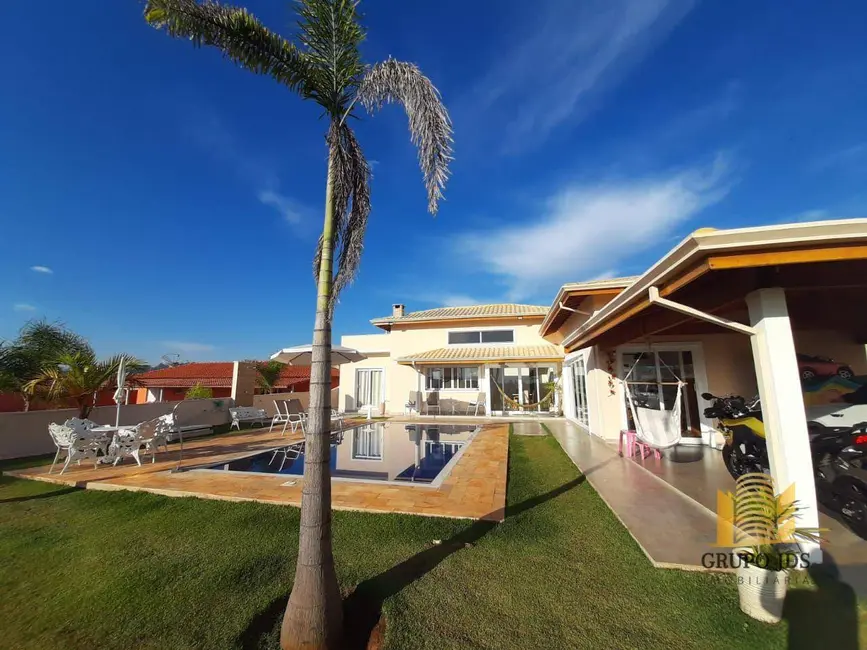 Foto 1 de Casa com 4 quartos à venda, 300m2 em Residencial Ecopark, Tatui - SP