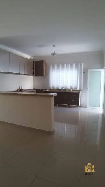 Casa com 3 quartos à venda, 200m2 em Wanel Ville, Sorocaba - SP - imagem 4 Foto 4 de Casa com 3 quartos à venda, 200m2 em Wanel Ville, Sorocaba - SP