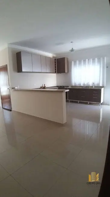 Casa com 3 quartos à venda, 200m2 em Wanel Ville, Sorocaba - SP - imagem 3 Foto 3 de Casa com 3 quartos à venda, 200m2 em Wanel Ville, Sorocaba - SP