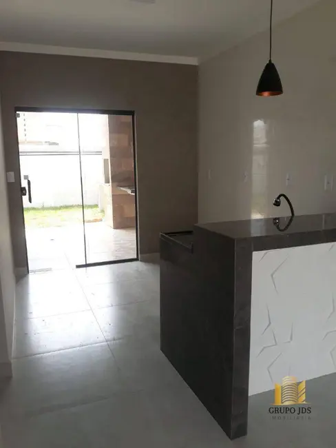 Casa com 2 quartos à venda, 140m2 em Residencial Cristal, Votorantim - SP - imagem 3 Foto 3 de Casa com 2 quartos à venda, 140m2 em Residencial Cristal, Votorantim - SP