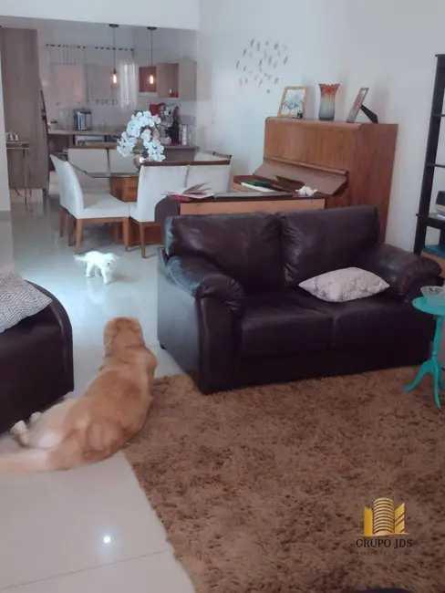 Foto 3 de Casa com 3 quartos à venda, 154m2 em Horto Florestal, Sorocaba - SP